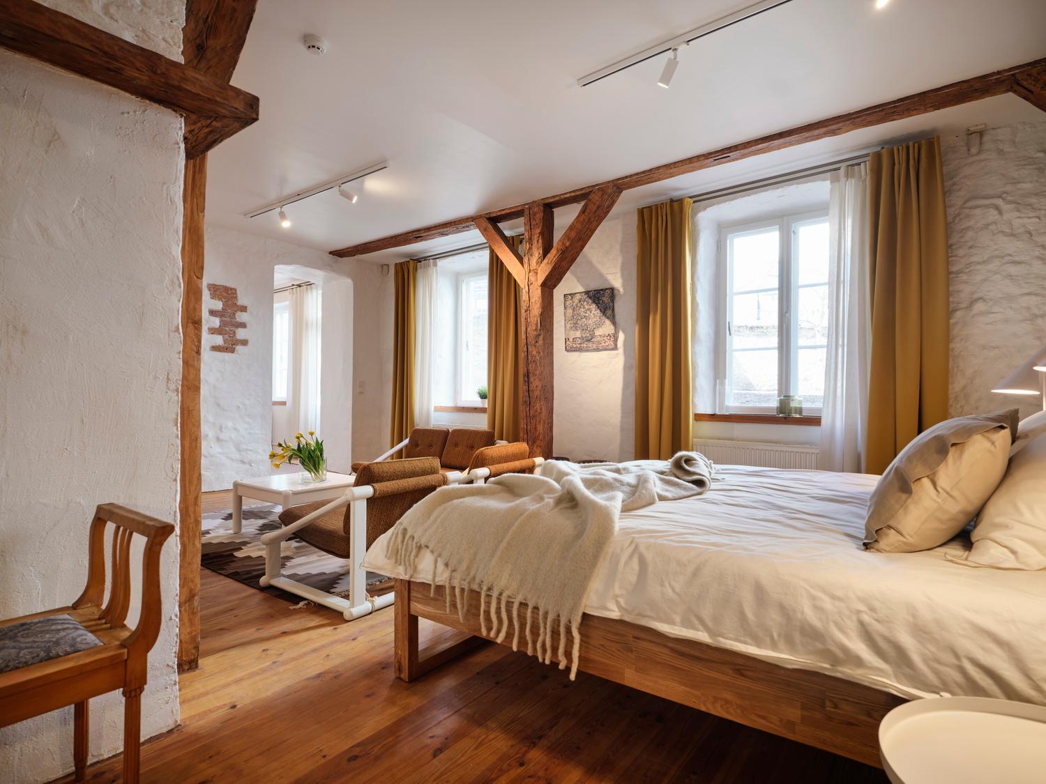 Historic Apartment With Private Garden In Old Town Tallinn Exterior photo